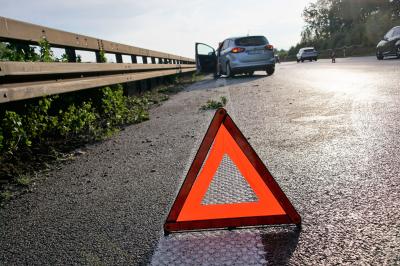 Kirchheim: Regen und Gischt sorgen fuer Unfallserie auf der A8